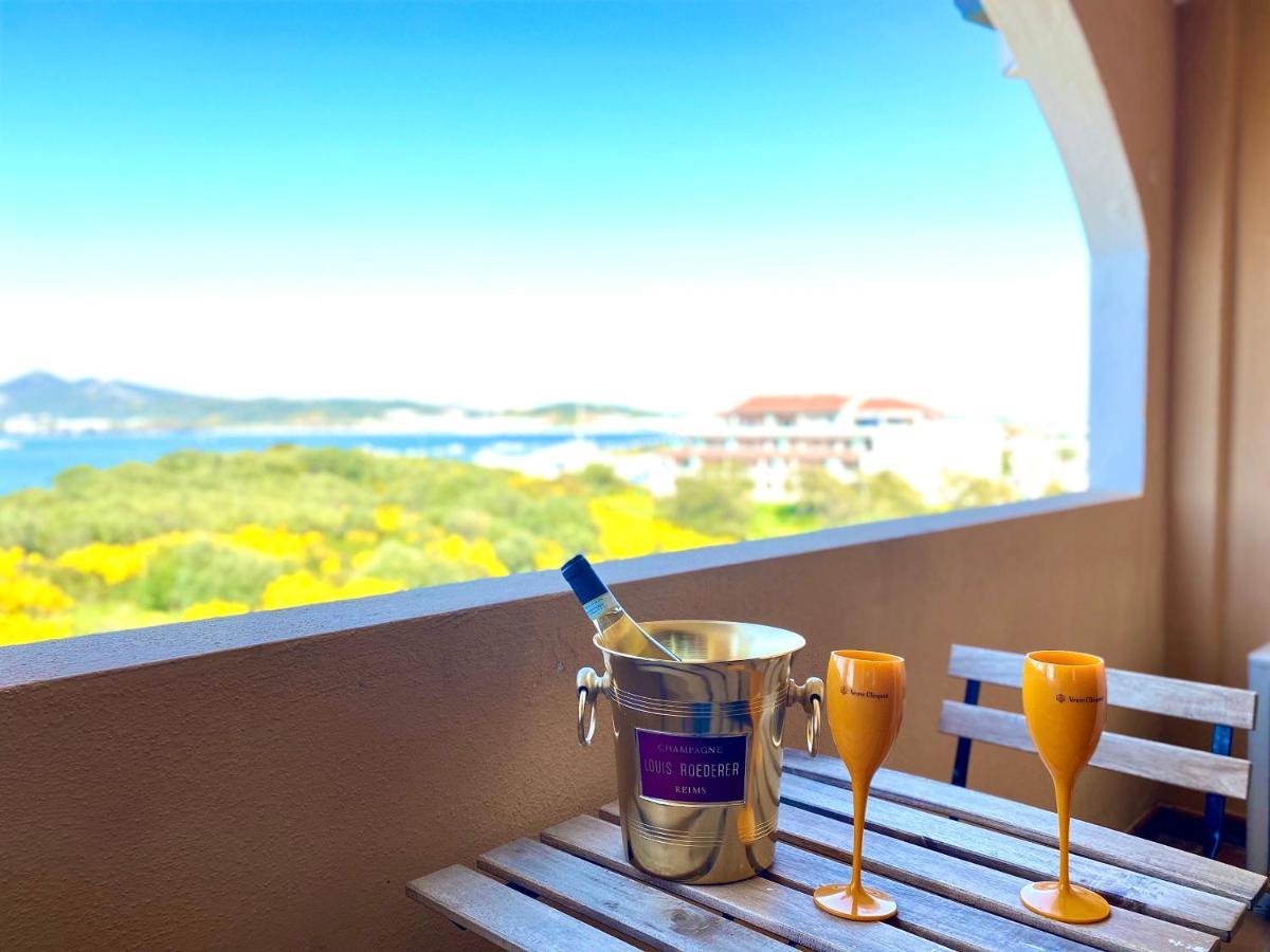 Homey Experience - Navy Sea View Apartments Olbia Esterno foto