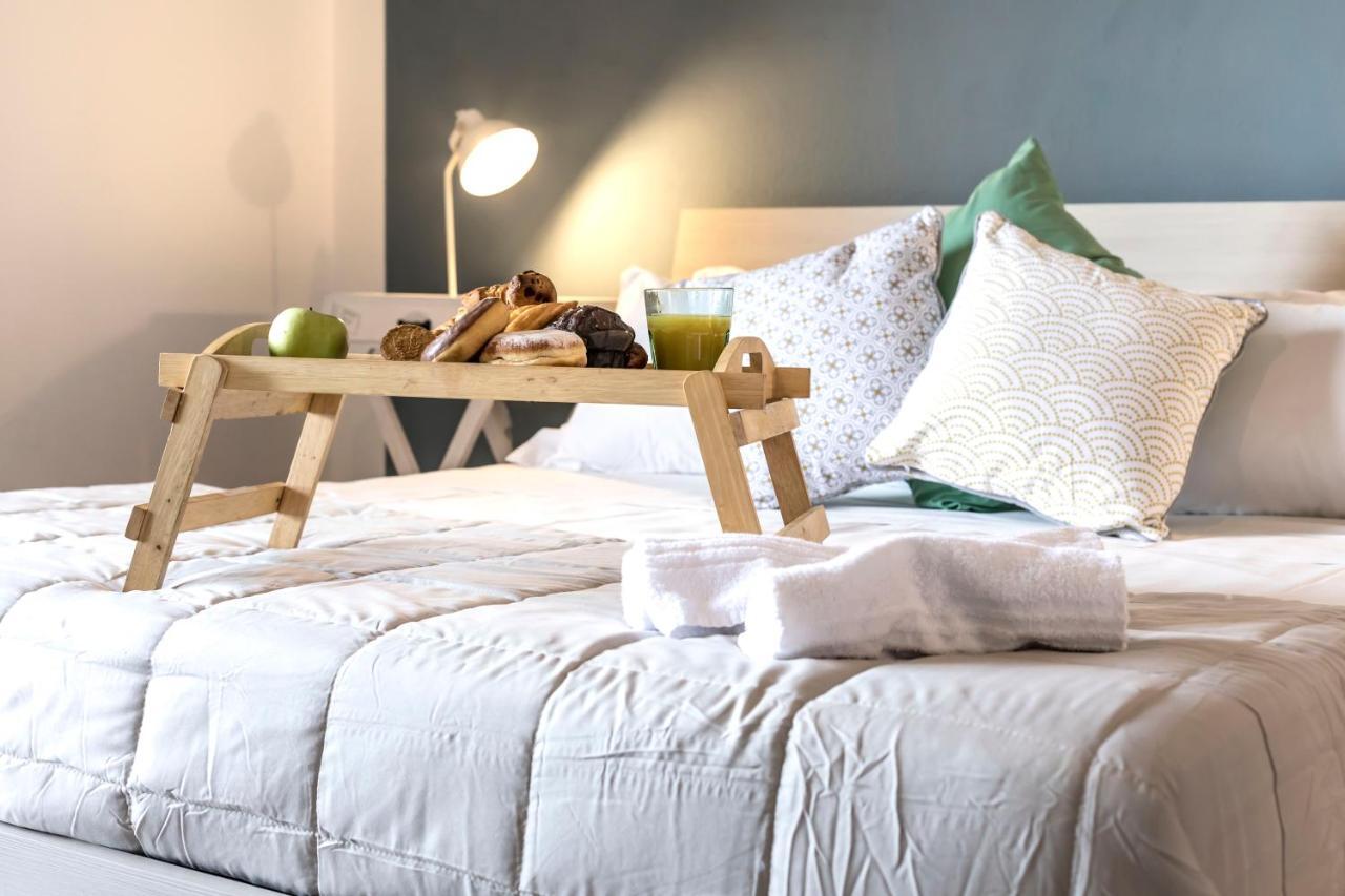 Homey Experience - Navy Sea View Apartments Olbia Esterno foto
